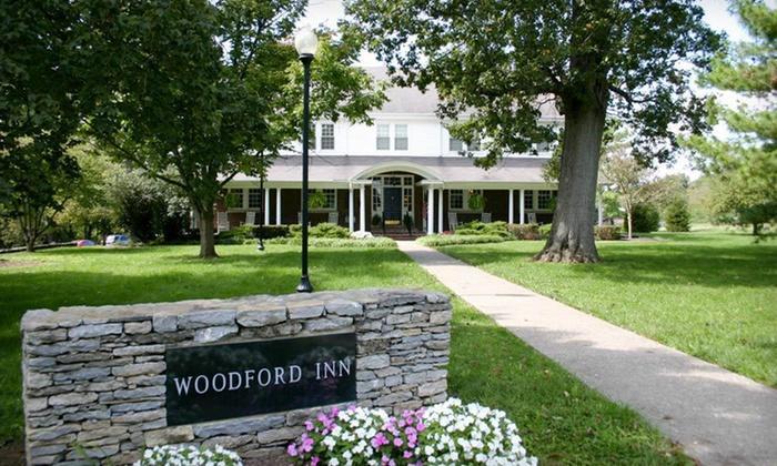 Versailles The Woodford Inn المظهر الخارجي الصورة