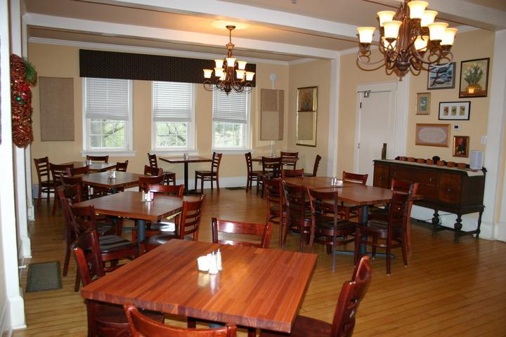 Versailles The Woodford Inn المظهر الخارجي الصورة